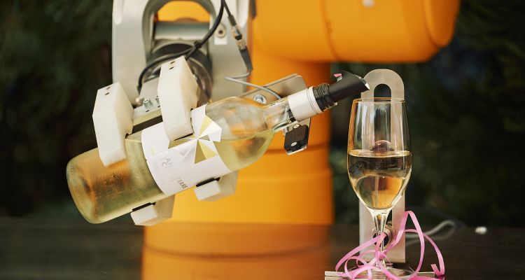 Bruce the butler - News - Maschinenbau