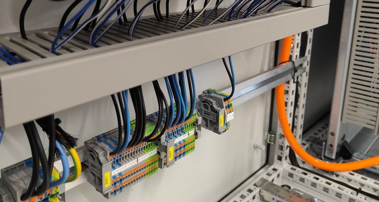 Comat Solid State Relais and Phoenix terminals