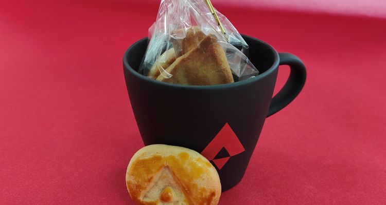Coffee cup and cookie - News - Maschinenbau